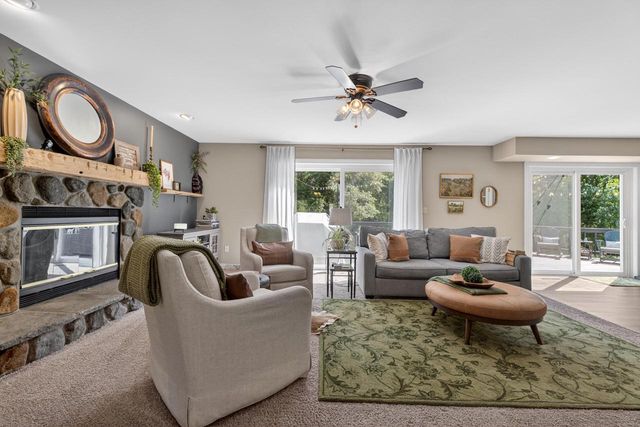 N6W31264 Alberta DRIVE, Delafield, WI 53018