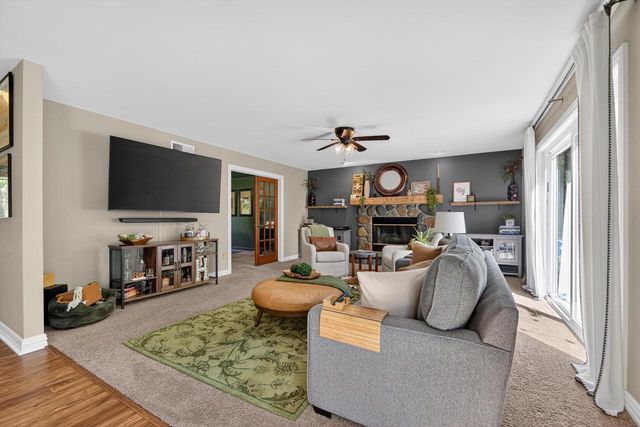N6W31264 Alberta DRIVE, Delafield, WI 53018