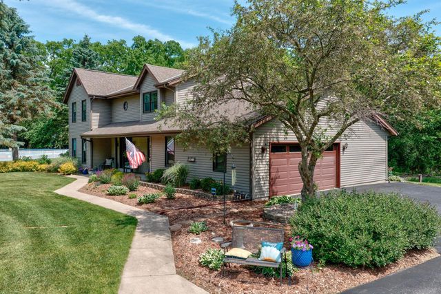 N6W31264 Alberta DRIVE, Delafield, WI 53018