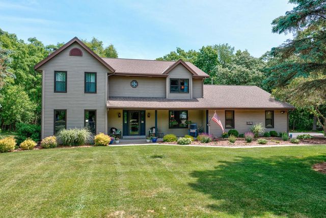 N6W31264 Alberta DRIVE, Delafield, WI 53018