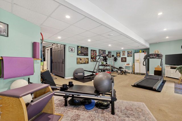 N6W31264 Alberta DRIVE, Delafield, WI 53018