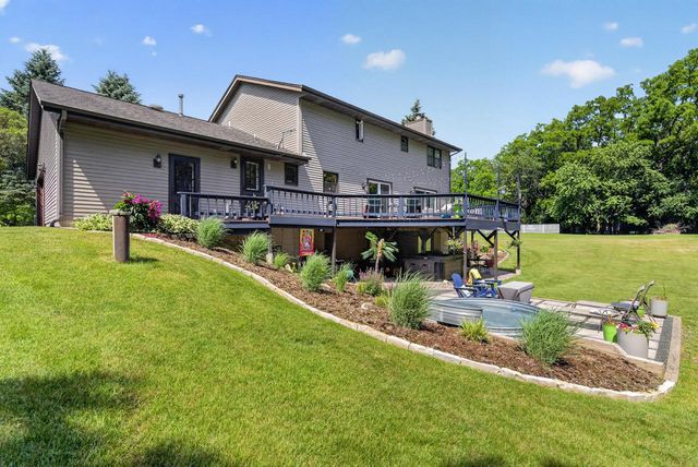 N6W31264 Alberta DRIVE, Delafield, WI 53018