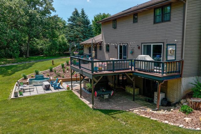 N6W31264 Alberta DRIVE, Delafield, WI 53018
