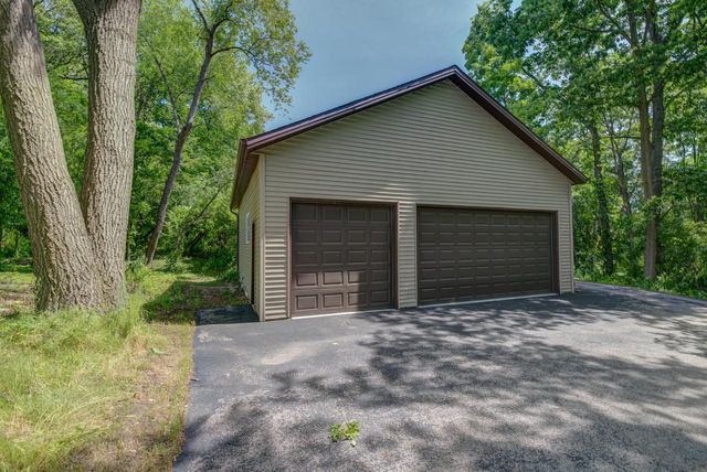 N6W31264 Alberta DRIVE, Delafield, WI 53018