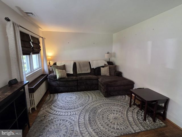 4903 ERIE RD, Harrisburg, PA 17111
