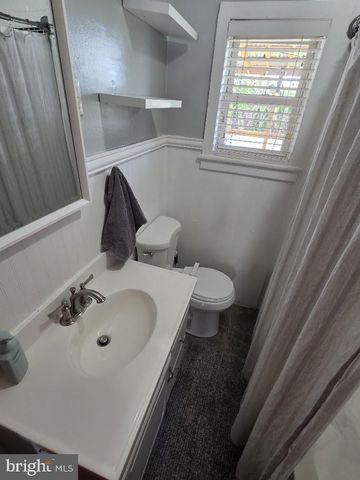 4903 ERIE RD, Harrisburg, PA 17111