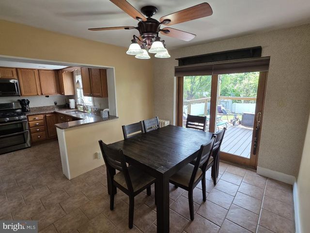 4903 ERIE RD, Harrisburg, PA 17111