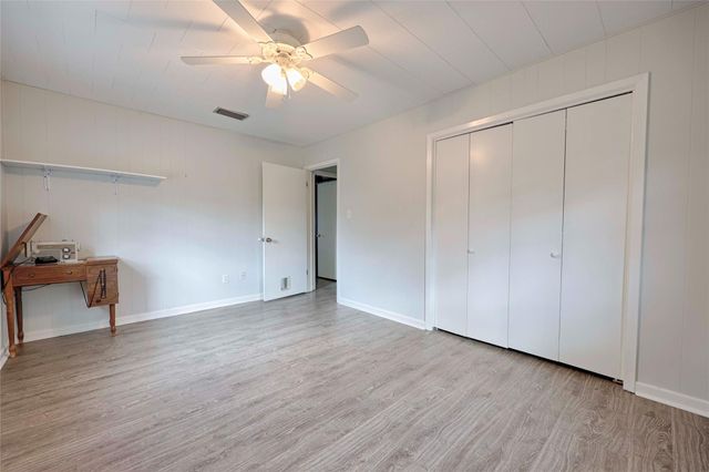 705 S La Grange Street, Flatonia, TX 78941