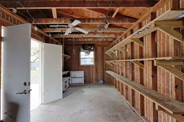 705 S La Grange Street, Flatonia, TX 78941