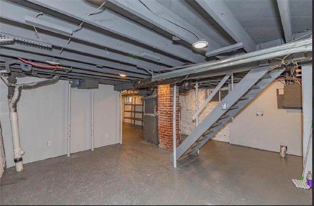 1511 E 49th Street, Kansas City, MO 64110