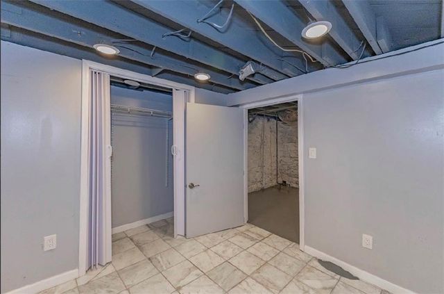 1511 E 49th Street, Kansas City, MO 64110