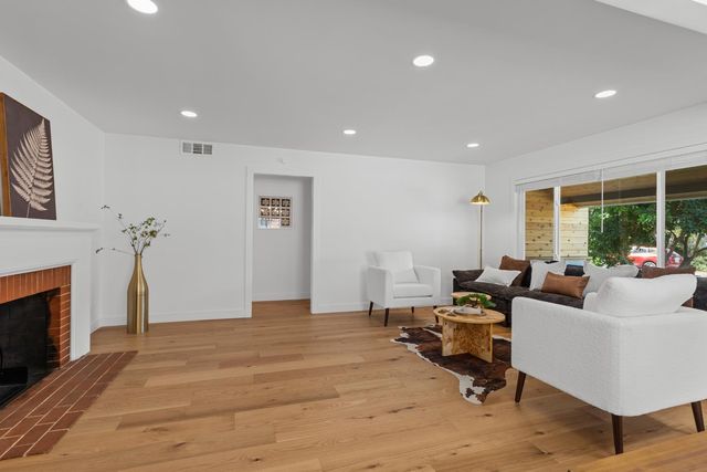 5411 State Ave, Sacramento, CA 95819