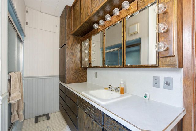 915 W HAWES AVENUE, Appleton, WI 54914