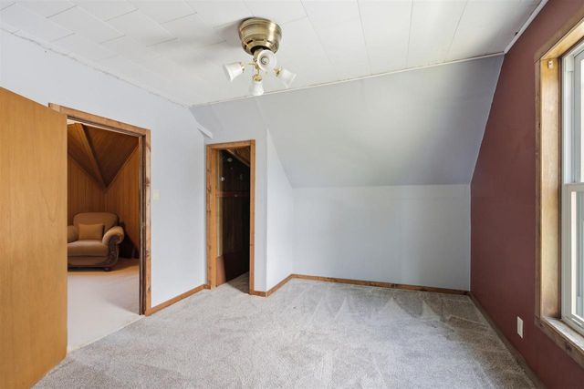915 W HAWES AVENUE, Appleton, WI 54914