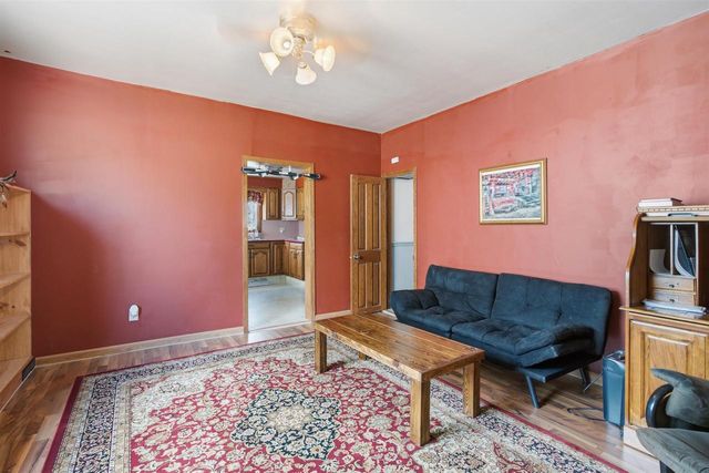 915 W HAWES AVENUE, Appleton, WI 54914
