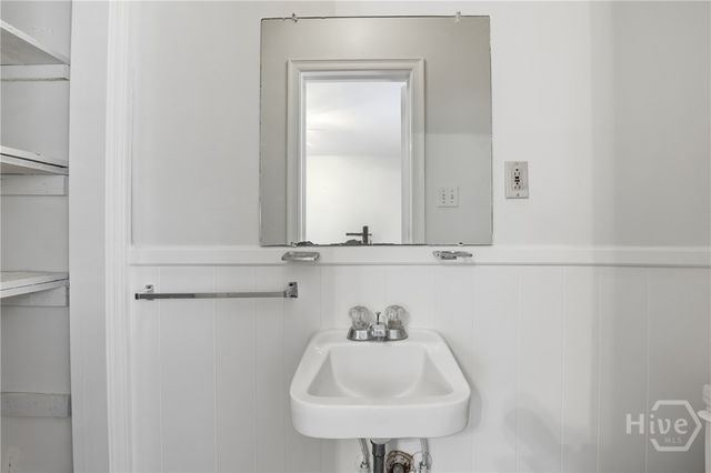 115 E 60th Street, Savannah, GA 31405