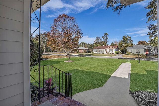 115 E 60th Street, Savannah, GA 31405