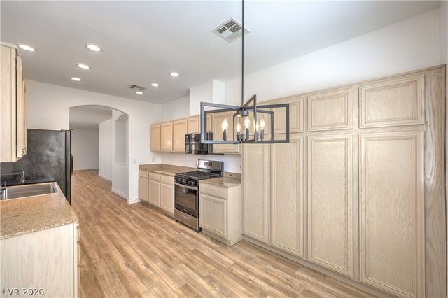 258 Casa Robles Street, Henderson, NV 89012