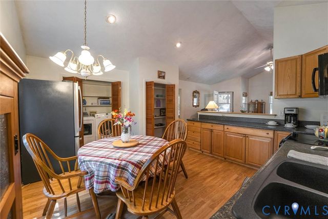 307 Whispering Pine Ln, Bumpass, VA 23024