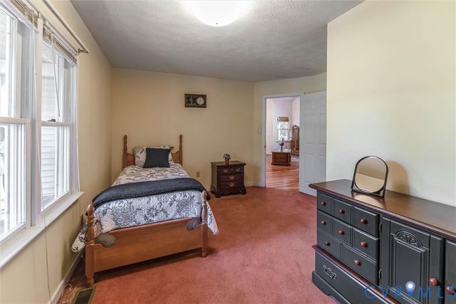 307 Whispering Pine Ln, Bumpass, VA 23024
