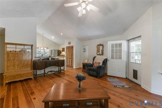 307 Whispering Pine Ln, Bumpass, VA 23024