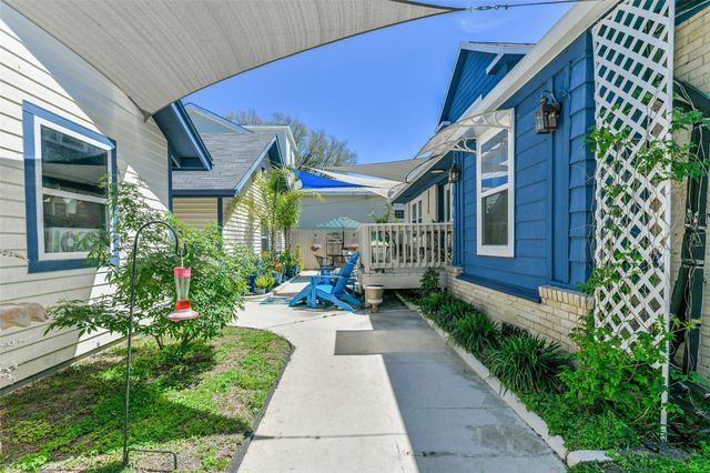4928 Crockett Boulevard, Galveston, TX 77551