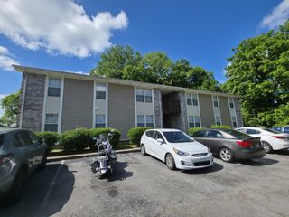 208 Beech St Apt F, Clarksville, TN 37042