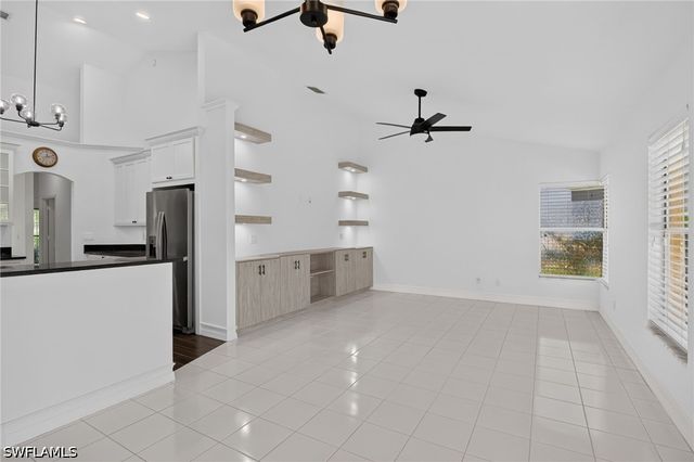 2126 E Crown PT, Naples, FL 34112