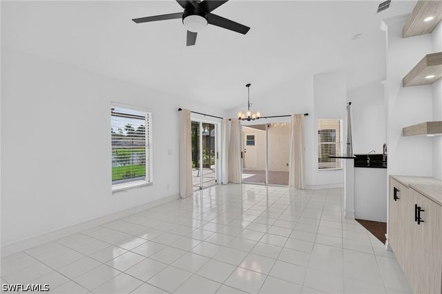 2126 E Crown PT, Naples, FL 34112