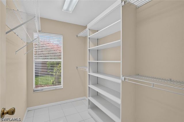 2126 E Crown PT, Naples, FL 34112