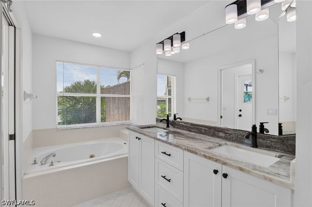 2126 E Crown PT, Naples, FL 34112
