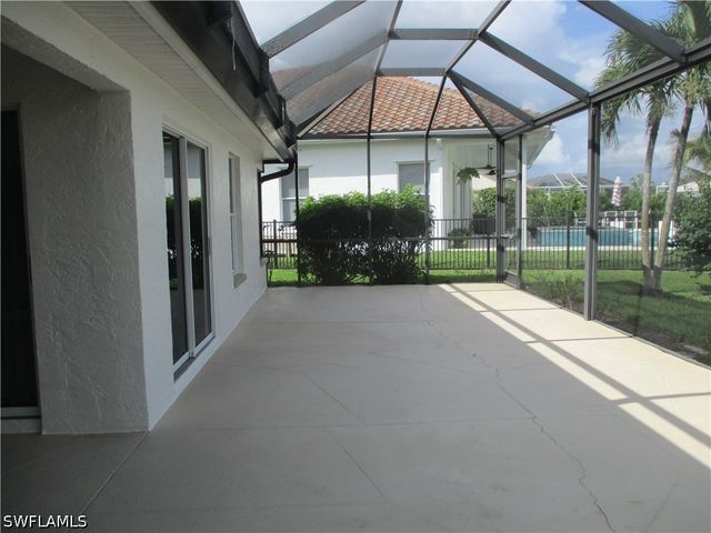 2126 E Crown PT, Naples, FL 34112