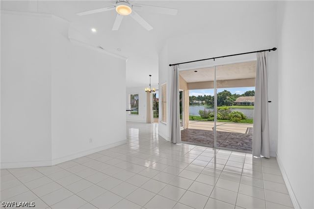 2126 E Crown PT, Naples, FL 34112