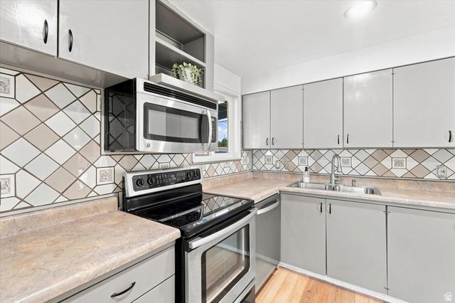 9728 S 1600 W, South Jordan, UT 84095