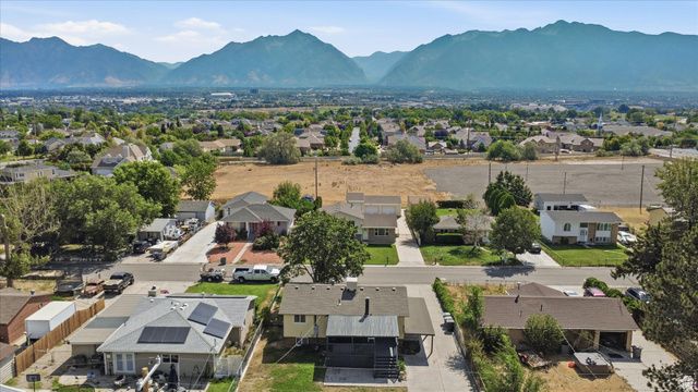 9728 S 1600 W, South Jordan, UT 84095