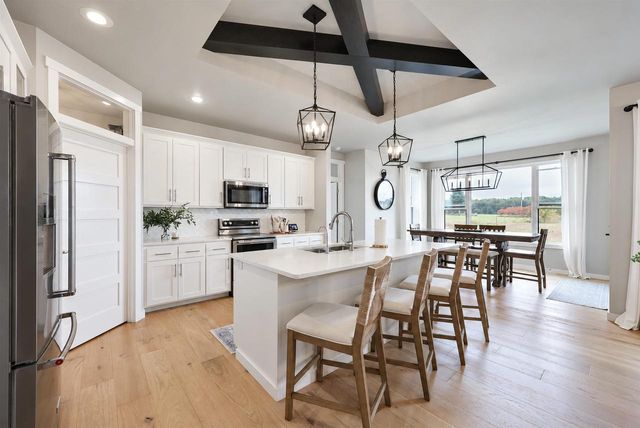 1768 STEINER LANE, Green Bay, WI 54313