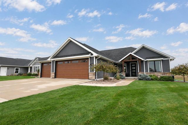 1768 STEINER LANE, Green Bay, WI 54313