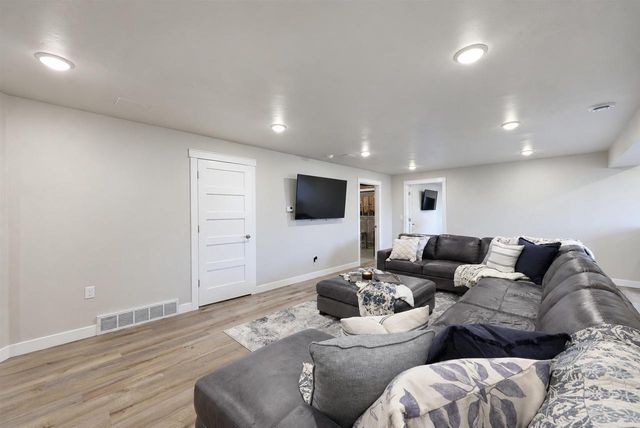 1768 STEINER LANE, Green Bay, WI 54313