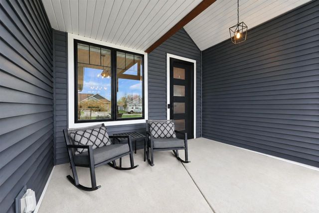 1768 STEINER LANE, Green Bay, WI 54313