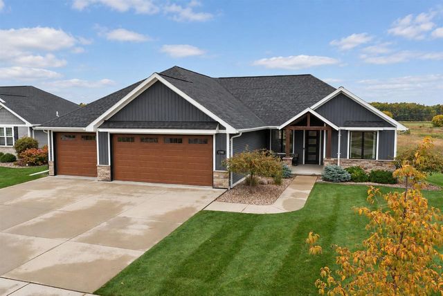 1768 STEINER LANE, Green Bay, WI 54313