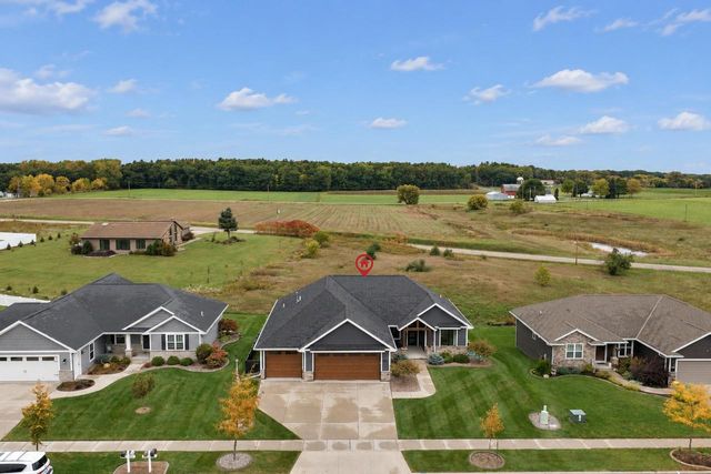 1768 STEINER LANE, Green Bay, WI 54313