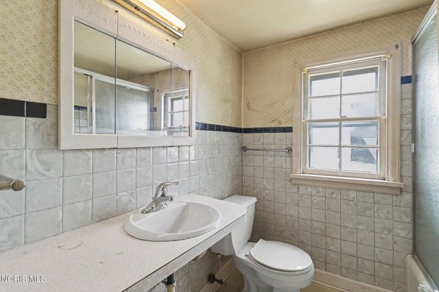 106 E 5th Street, Genoa, OH 43430