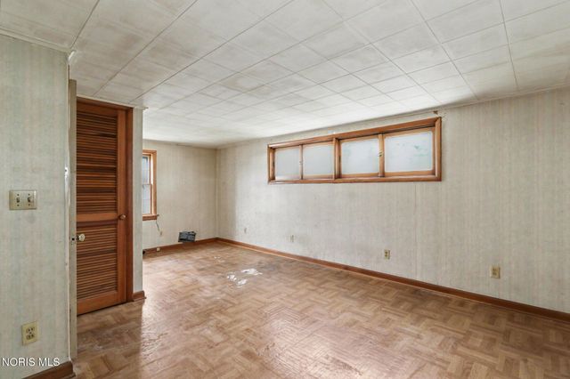 106 E 5th Street, Genoa, OH 43430