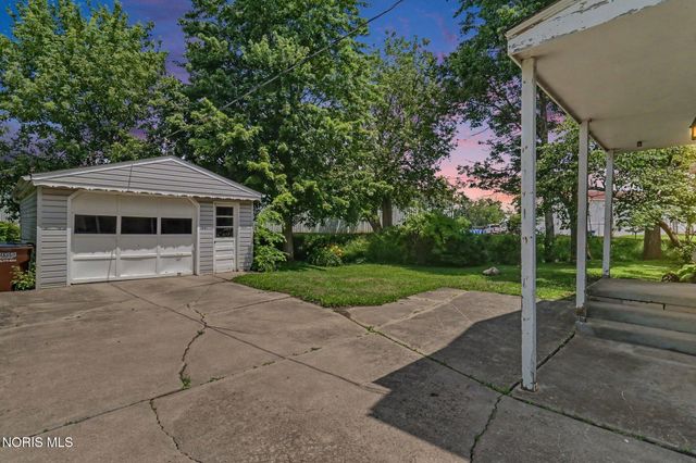 106 E 5th Street, Genoa, OH 43430