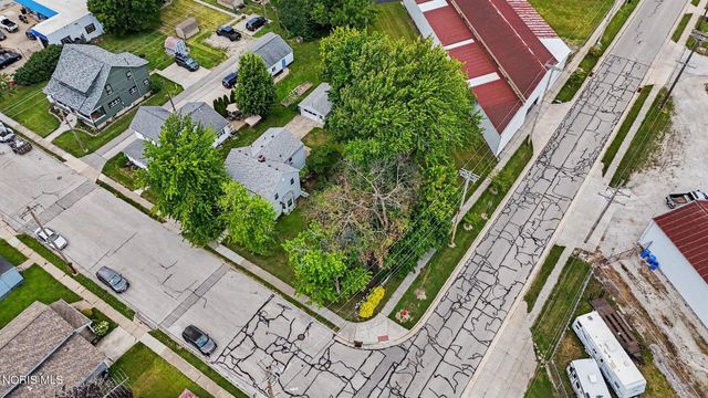 106 E 5th Street, Genoa, OH 43430