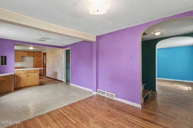 106 E 5th Street, Genoa, OH 43430