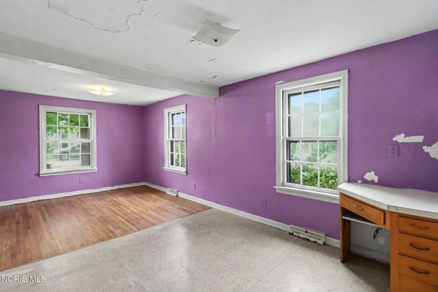106 E 5th Street, Genoa, OH 43430