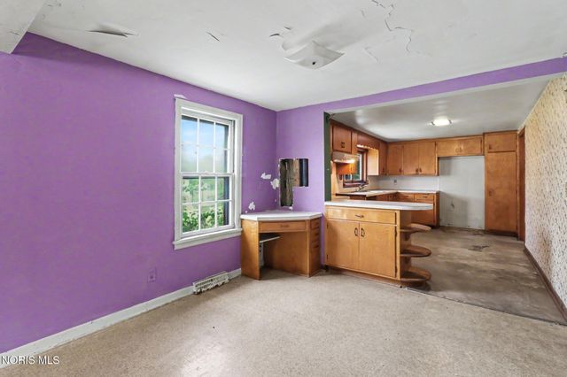 106 E 5th Street, Genoa, OH 43430