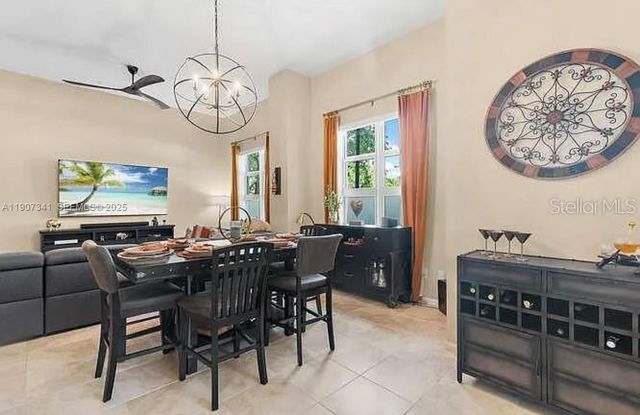 403 S Sapodilla Avenue 104, West Palm Beach, FL 33401