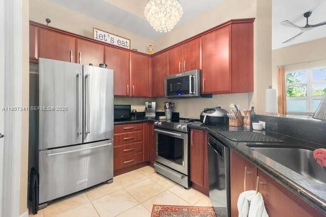 403 S Sapodilla Avenue 104, West Palm Beach, FL 33401